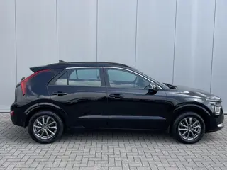 Foto 19 van Kia Niro 1.6 GDi Hybrid DynamicLine Navigatie, Climate Control, Adaptive Cruise Control, Trekhaak, S