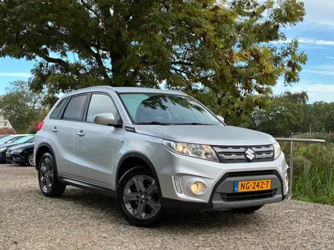 Suzuki Vitara 1.6 Exclusive | Carplay + Clima + Cruise nu €9.975,-