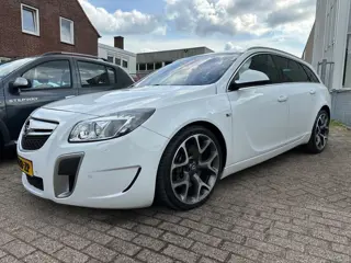 Opel Insignia Sports Tourer 2.8 T OPC 4x4 * AUTOMAAT * 360 PK * ELEC. ACHTERKLEP *