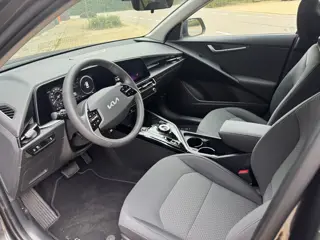 Foto 18 van Kia Niro EV Light Advanced 64.8 KW/h 460 km bereik