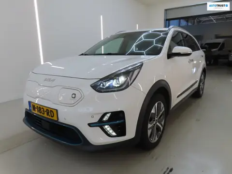 Kia E-Niro ExecutiveLine 64 kWh SOH 100% OPEN DAK LEER /JBL/ CAMERA