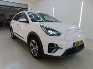 Foto 15 van Kia E-Niro ExecutiveLine 64 kWh SOH 100% OPEN DAK LEER /JBL/ CAMERA
