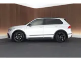 Foto 26 van Volkswagen Tiguan 1.4 TSI 245pk eHybrid R-Line Business Trekhaak Stoelverwarming Virtual Cockpit Nav