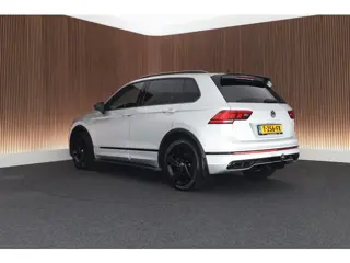 Foto 15 van Volkswagen Tiguan 1.4 TSI 245pk eHybrid R-Line Business Trekhaak Stoelverwarming Virtual Cockpit Nav