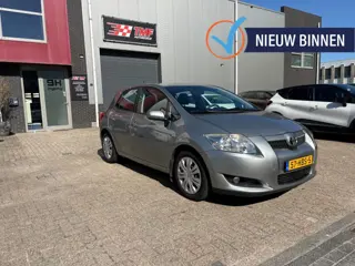 Toyota Auris GERESERVEERD 1.6-16V Dynamic Airco Navi Luxe NAP!