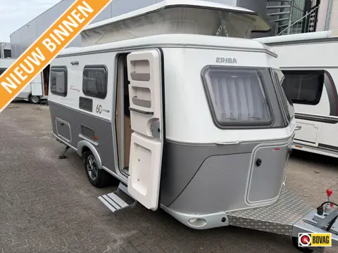 Eriba Touring - 60 Edition 542 net binnen met mover