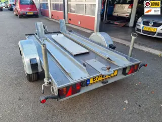 Barthau geremde motoraanhanger