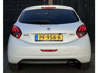 Foto 13 van Peugeot 208 1.2 PureTech GT-line 2017 JBL-SPEAKERS/PANODAK/PARELMOER