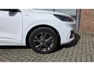 Foto 16 van Ford Kuga 1.5 EcoBoost ST-Line X 150pk Navi, Camera, Ad. Cruise, Pdc V+A, Head-Up, EL Klep.