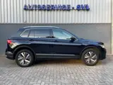 Foto 27 van Volkswagen Tiguan 1.4 TSI eHybrid Elegance - Trekhaak - Pano - 360gr - Dodehoekassistent etc etc.