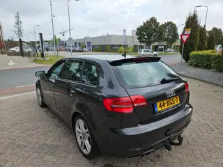 Foto 14 van Audi A3 Sportback 1.4 TFSI Ambition Pro Line S