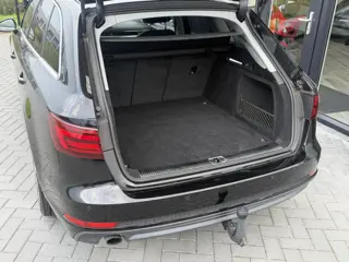Foto 12 van Audi A4 Avant 1.4 TFSI Sport S line black edition Vitrual Display | Trekhaak | Nwe distributie
