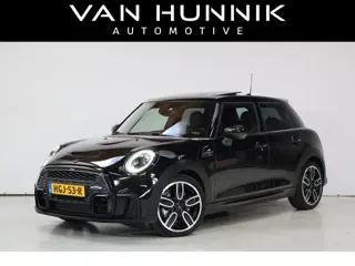 MINI 5-deurs 2.0 Cooper S JCW | Pano | H&K | ACC | Keyless | Stoel+Stuur verwarmd