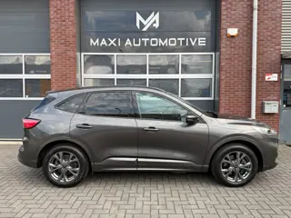 Foto 16 van Ford KUGA 2.5 PHEV ST-Line LED Camera Carplay Lane Trekhaak
