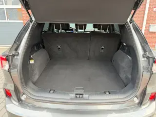 Foto 13 van Ford KUGA 2.5 PHEV ST-Line LED Camera Carplay Lane Trekhaak