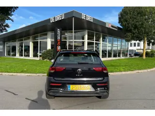 Foto 18 van Volkswagen Golf 1.5 eTSI Life DSG | CAMERA | VIRTUAL | SFEERVERLICHTING |