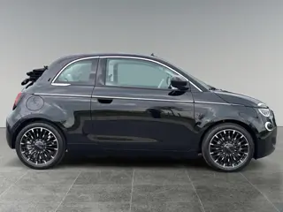 Foto 16 van Fiat 500C La Prima 1.0 Hybrid 65pk | CLIMA | CAMERA | APPLE CARPLAY / ANDROID AUTO | STOELVERW. |