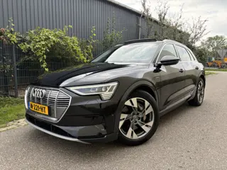 Audi e-tron 50 quattro Business edition Plus 71 kWh / AUTOMAAT / PANORMADAK / TREKHAAK / NAVI / MEMO