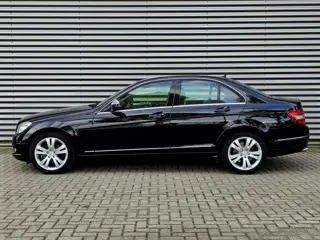 Foto 19 van Mercedes-Benz C-klasse 200 K Avantgarde / Youngtimer / Automaat / Stoelverw.
