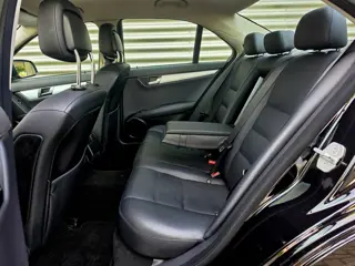 Foto 18 van Mercedes-Benz C-klasse 200 K Avantgarde / Youngtimer / Automaat / Stoelverw.