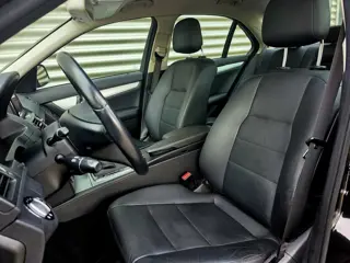 Foto 13 van Mercedes-Benz C-klasse 200 K Avantgarde / Youngtimer / Automaat / Stoelverw.