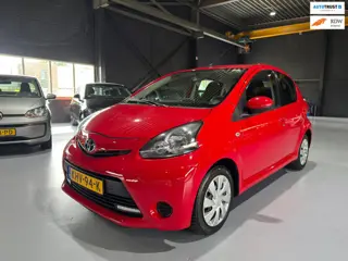 Toyota Aygo 1.0 VVT-i Aspiration Dealer onderhouden|Navigatie|Bleutooth