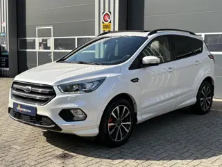 Foto 18 van Ford Kuga 1.5 EcoBoost ST Line | Pano | Schuifdak | Sony | Camera | Carplay/Android | Alcantara | In