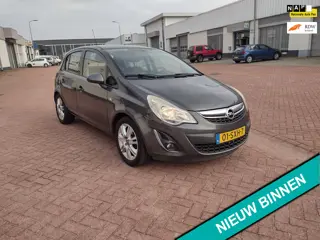 Opel Corsa 1.2-16V Cosmo MOOIE AUTO BEL 0619590613 5 DRS AIRCO