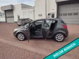 Foto 26 van Opel Corsa 1.2-16V Cosmo MOOIE AUTO BEL 0619590613 5 DRS AIRCO