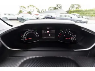 Foto 11 van Peugeot 208 1.2 PureTech Active Pack | Cruise | Carplay | NL Auto
