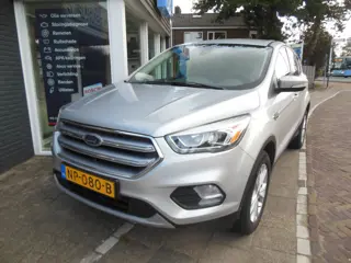 Ford Kuga 1.5 EcoBoost Titanium 12 maanden Bovag garantie terkhaak/navi carplay/android