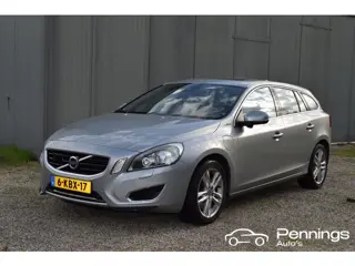 Volvo V60 2.4 D6 AWD Plug-In Hybrid Summum nette auto voor Export