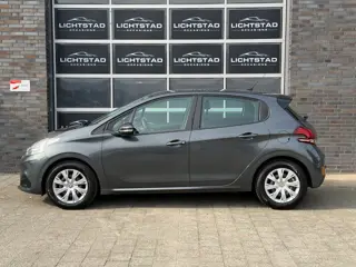 Foto 13 van Peugeot 208 1.2 PureTech Blue Lion NAP CARPLAY AIRCO NAVI PARKEERSENSOR