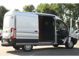 Foto 27 van Ford Transit 330 2.0TDCI 131pk L2H2 Trend | Camera | Trekhaak | Navi | Cruise | Lease 278,- p/m