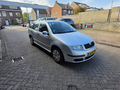 Škoda Fabia Combi 1.4-16V Equipe APK 06-2027, Airco