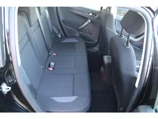 Foto 12 van Peugeot 2008 1.2 PureTech Blue Lion Automaat Airco Navi Carplay Trekhaak Zeer mooi