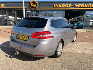 Foto 17 van Peugeot 308 SW 1.2 PureTech | Automaat | Pano | Camera |