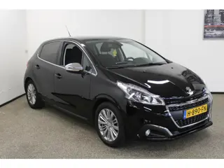 Foto 15 van Peugeot 208 1.2 PureTech Allure (bj 2019)