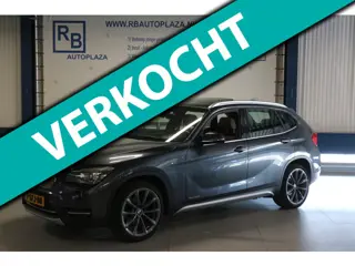 BMW X1 SDrive20i / AUTOMAAT / LEER / PANO / KETTING VV ! ! !