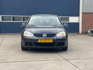 Volkswagen Golf 1.6 FSI Sportline