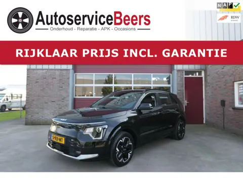 Kia Niro EV DynamicLine 64.8 kWh, Mooi !!, SOH 100 %, Camera, PDC, Rijklaarprijs incl. garantie.