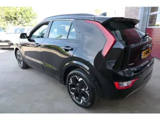 Foto 19 van Kia Niro EV DynamicLine 64.8 kWh, Mooi !!, SOH 100 %, Camera, PDC, Rijklaarprijs incl. garantie.