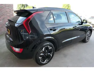 Foto 17 van Kia Niro EV DynamicLine 64.8 kWh, Mooi !!, SOH 100 %, Camera, PDC, Rijklaarprijs incl. garantie.