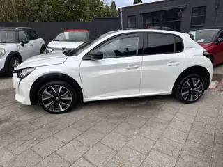 Foto 14 van Peugeot 208 1.2 PureTech GT-Line|101pk|Navi