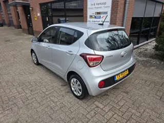 Foto 15 van Hyundai i10 1.0i Comfort | Navigatie | Cruise | (bj 2019)