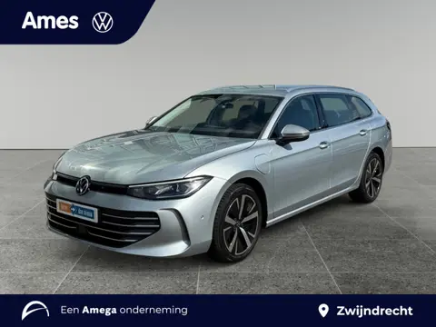 Volkswagen Passat Variant 1.5 204pk eHybrid Business Voorstoelen met massagefunctie | Elektrisch bed