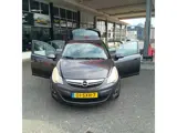 Foto 26 van Opel Corsa 1.2-16V Cosmo