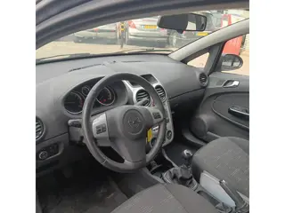 Foto 19 van Opel Corsa 1.2-16V Cosmo