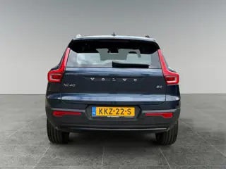 Foto 15 van Volvo XC40 2.0 B4 Plus Dark l Schuif/Kantel dak l