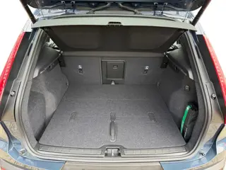 Foto 14 van Volvo XC40 2.0 B4 Plus Dark l Schuif/Kantel dak l